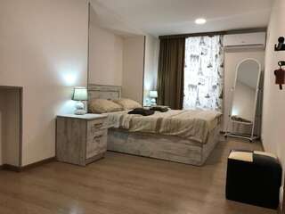 Гостевой дом Le Petit Тбилиси Двухместный номер с 1 кроватью и общей ванной комнатой-3